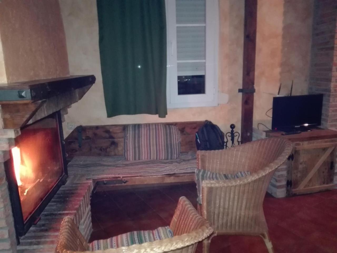 Гостевой дом Casas Azahar-Alucema Саара-де-ла-Сьерра Экстерьер фото